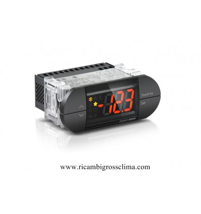 Un régulateur de température électronique, 3 relais - EXPERT NANO 3CK01 pour la gestion des refroidisseurs, des armoires et des